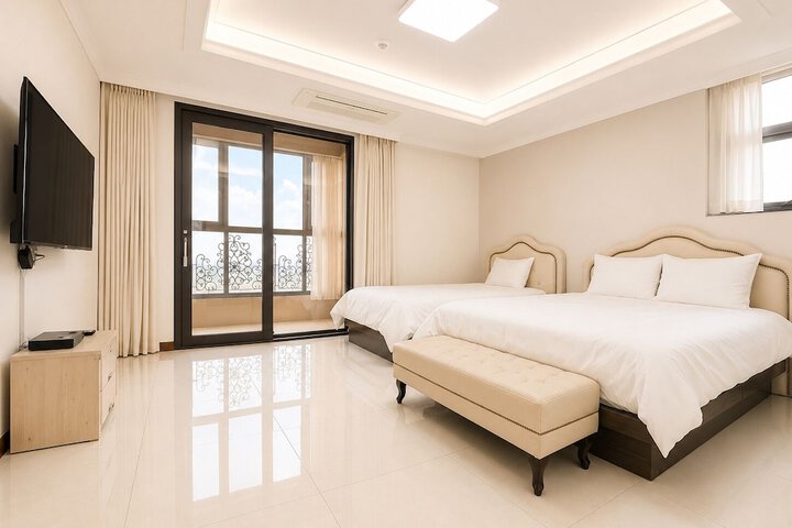 Room 12 of 79