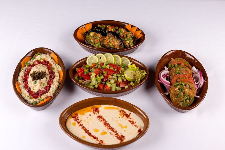 Dining 60 of 110