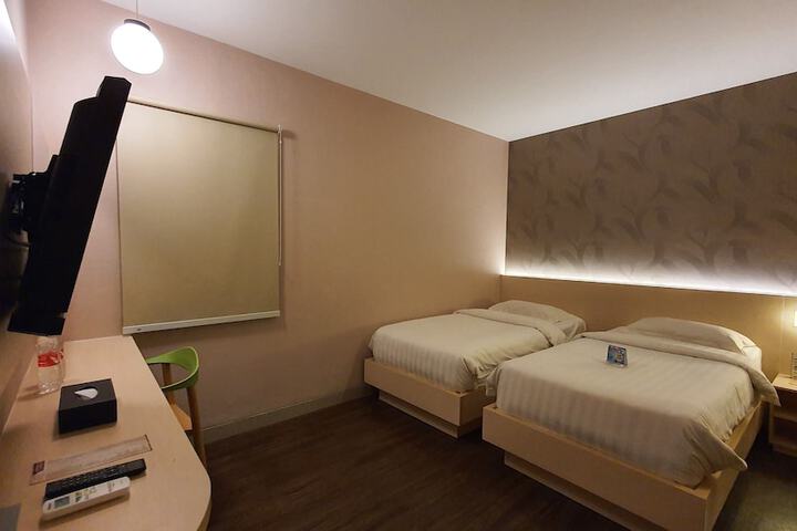 Room 8 of 64