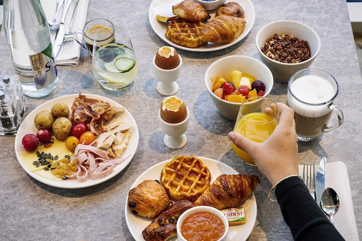 Breakfast/Coffee Service 71 of 129