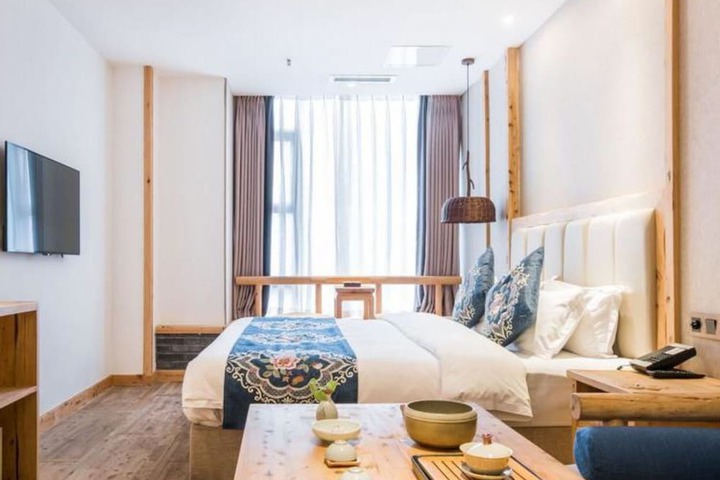 Room 9 of 25