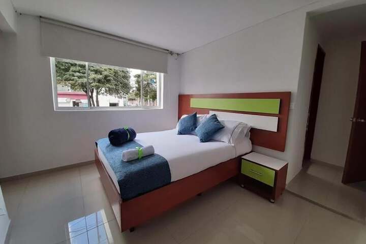 Room 4 of 10