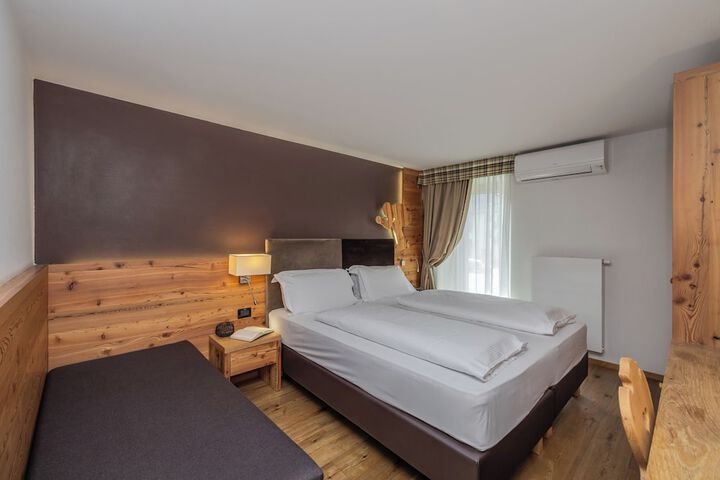 Room 87 of 192