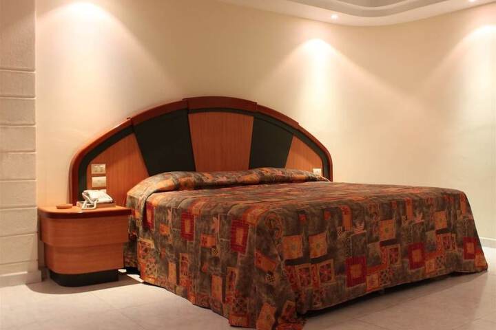 Room 2 of 51