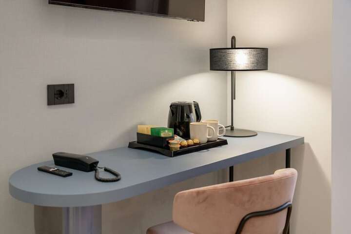 Room 5 of 28