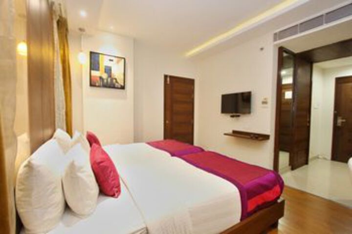 Room 9 of 23