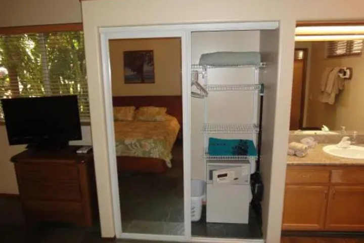 Room 3 of 18