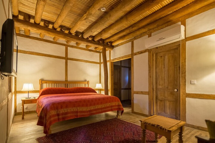 Room 5 of 40