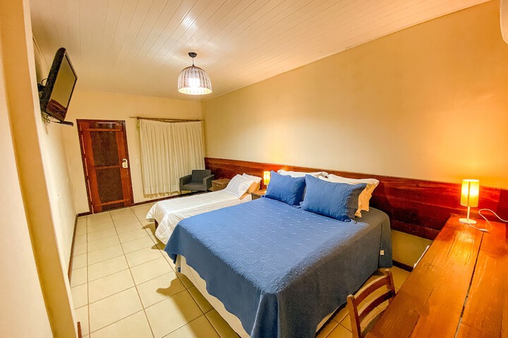 Room 2 of 49