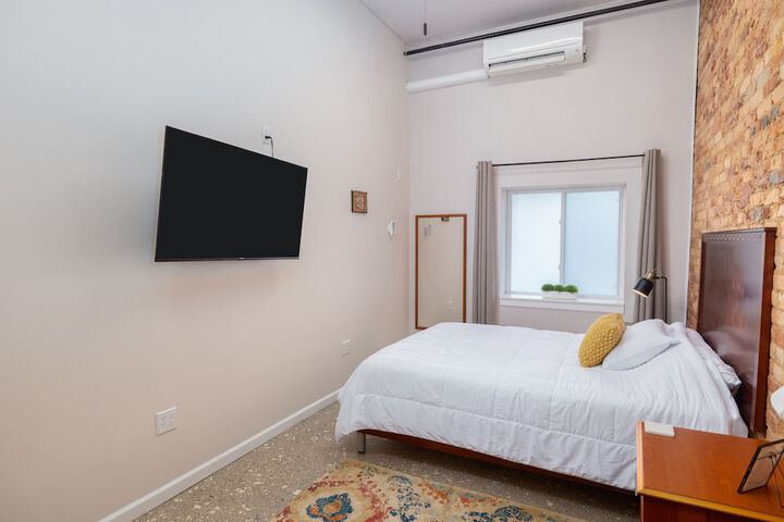 Room 16 of 78
