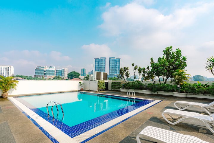 Pool Hotel