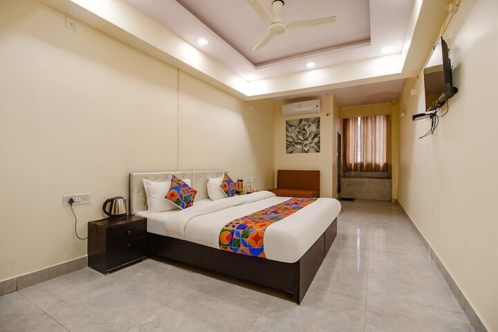Room 14 of 29