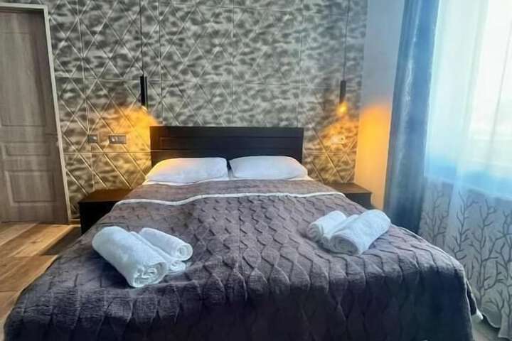 Room 4 of 72