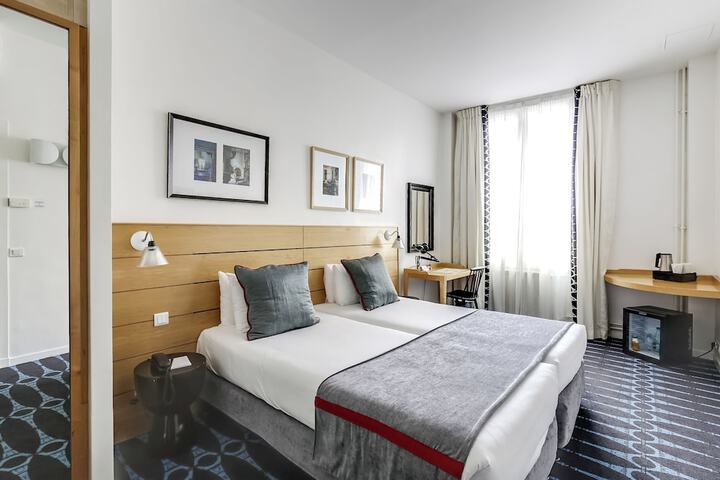 Room 32 of 54