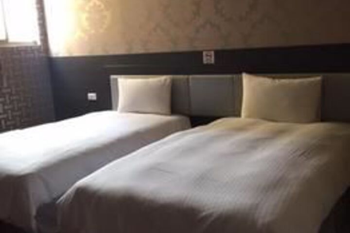 Room 14 of 23