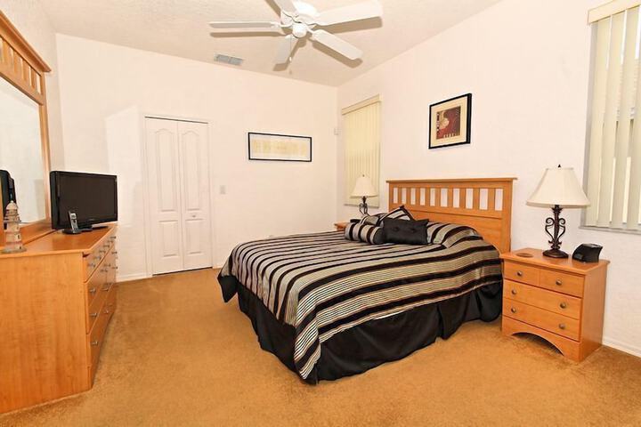 Room 4 of 19