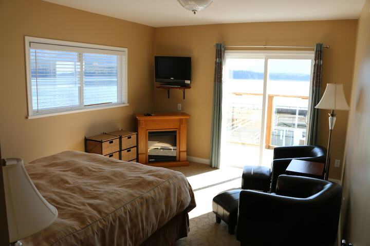 Room 5 of 85