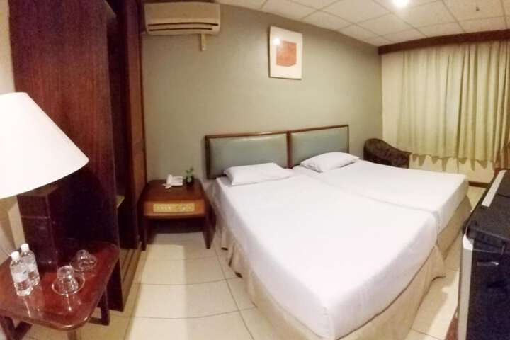 Room 22 of 50