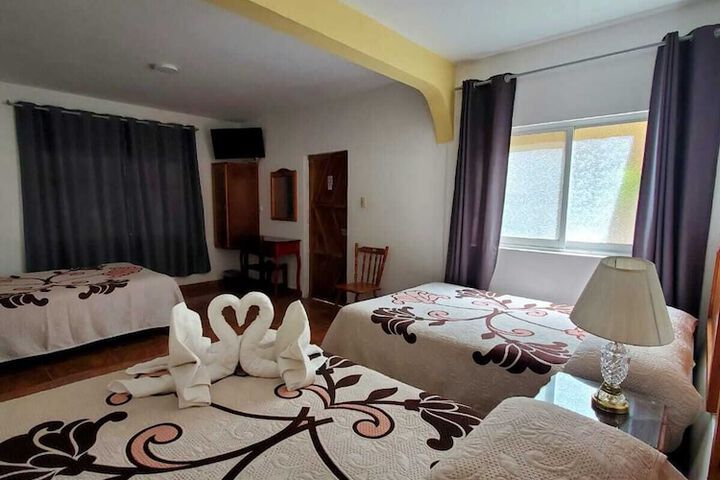 Room 17 of 33