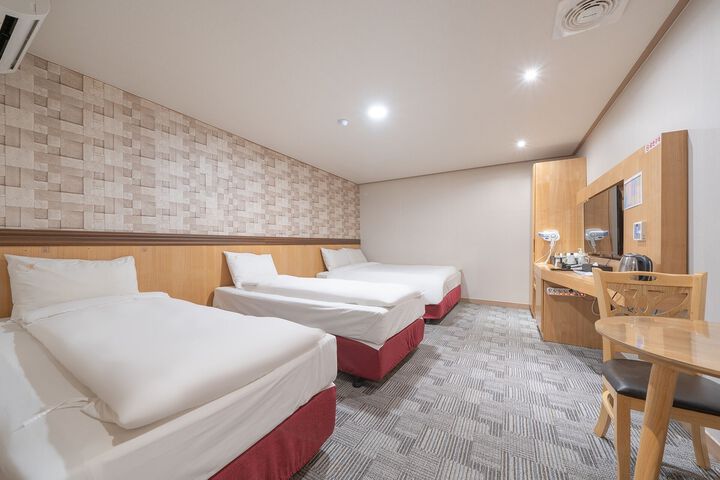 Room 46 of 65