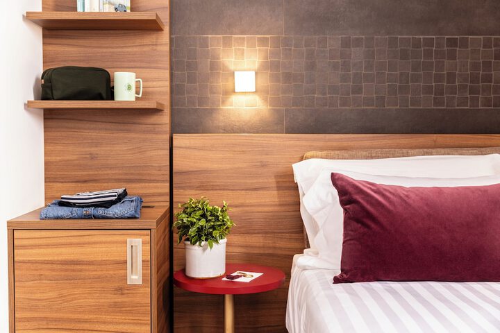 Room 28 of 56