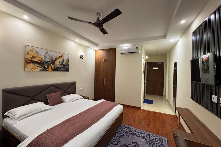 Room 9 of 39