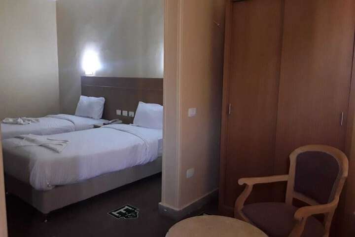 Room 18 of 66