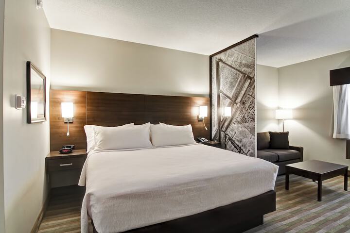 1 King Bed (18 of 22)