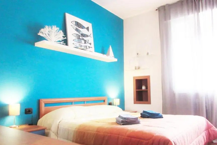 Room 4 of 13