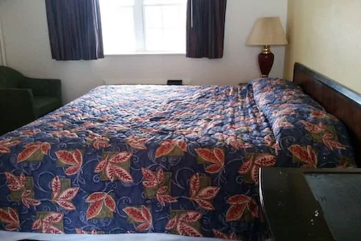 Standard | King Bed (11 of 11)