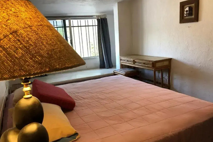 Room 3 of 13