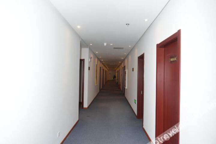 Hotel Interior 10 of 24