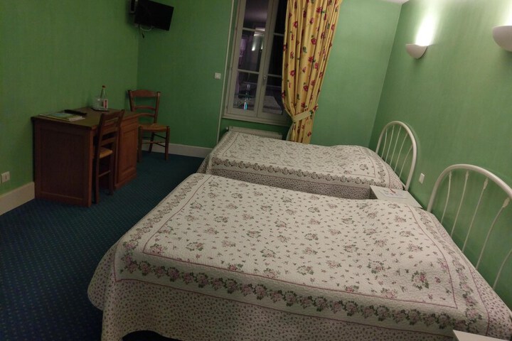 Room 7 of 43