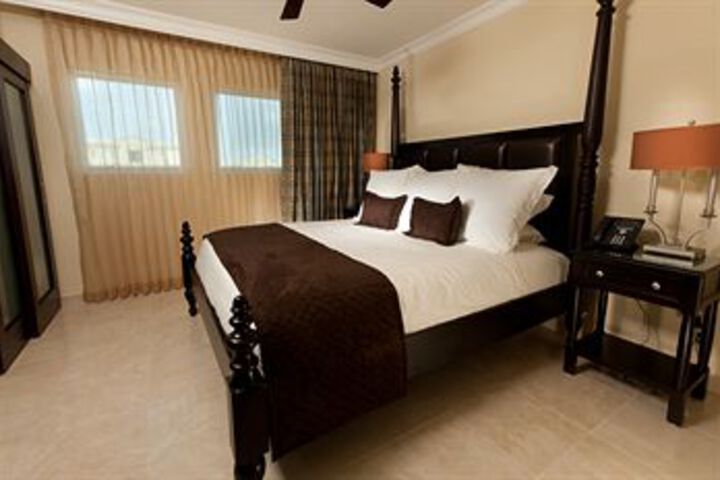 Room 52 of 124
