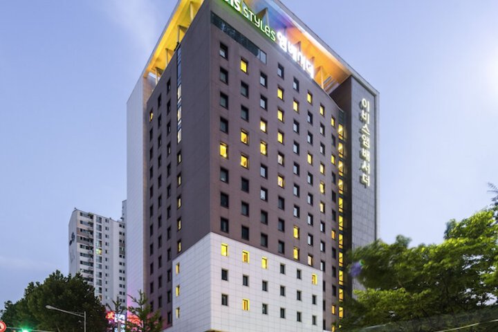 Hotel 74 of 75