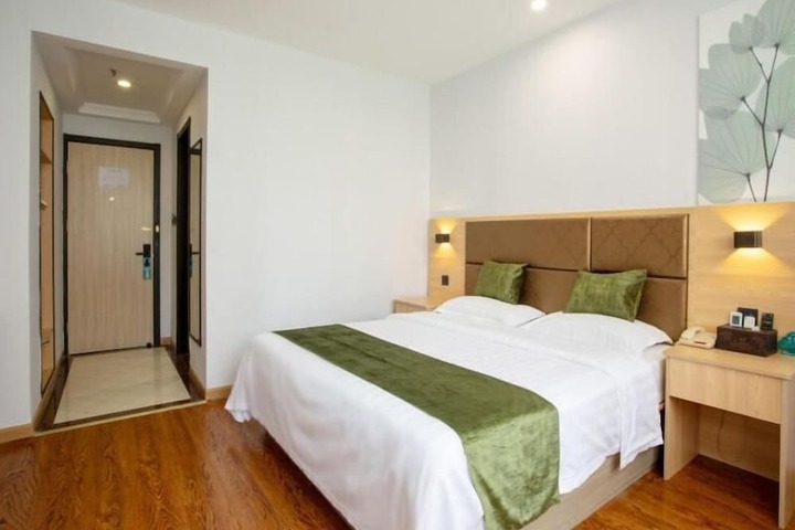 Room 15 of 63