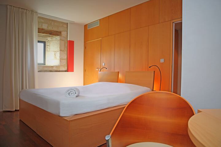 Room 14 of 47