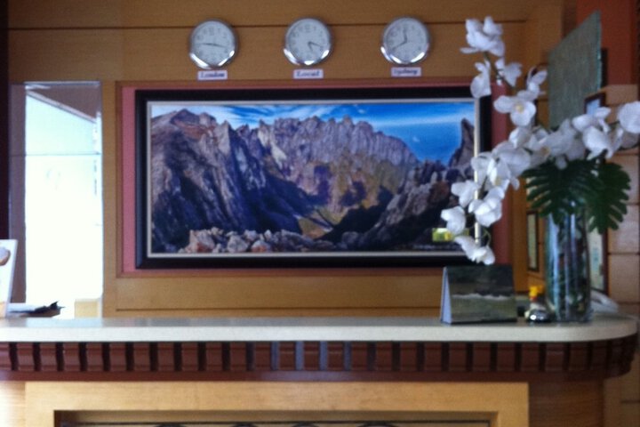 Hotel Interior 3 of 32