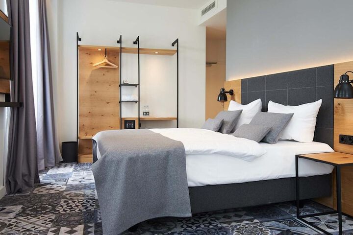 Room 20 of 60