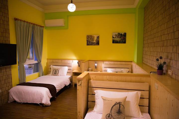 Room 16 of 50