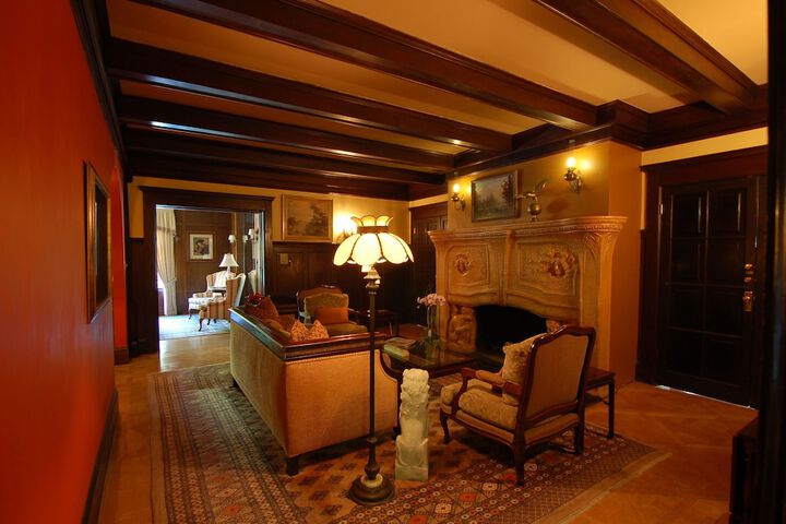 Hotel Interior 4 of 32