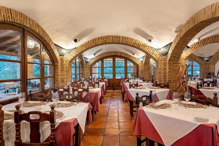 Dining 114 of 156
