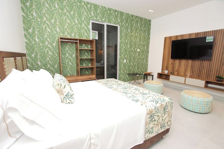 Room 32 of 74