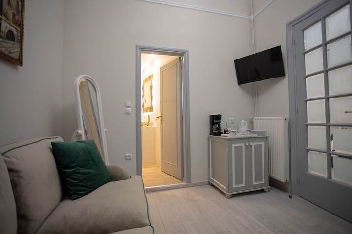 Room 30 of 66