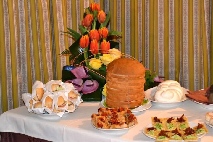 Breakfast/Coffee Service 33 of 44