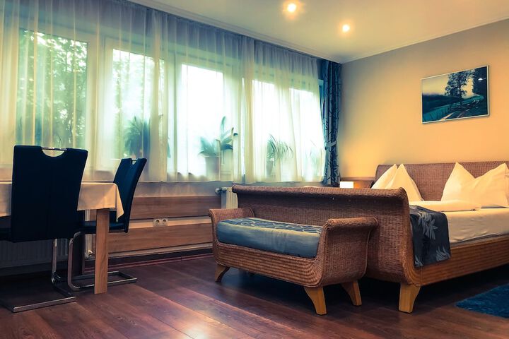Room 3 of 42