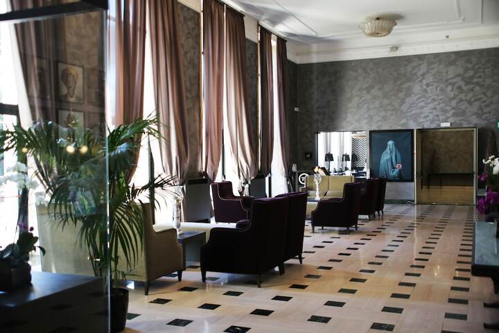 Lobby Photo