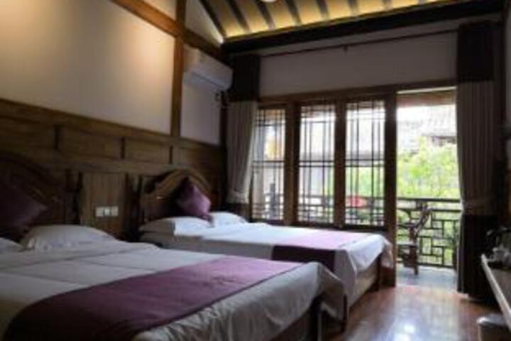 Room 6 of 7