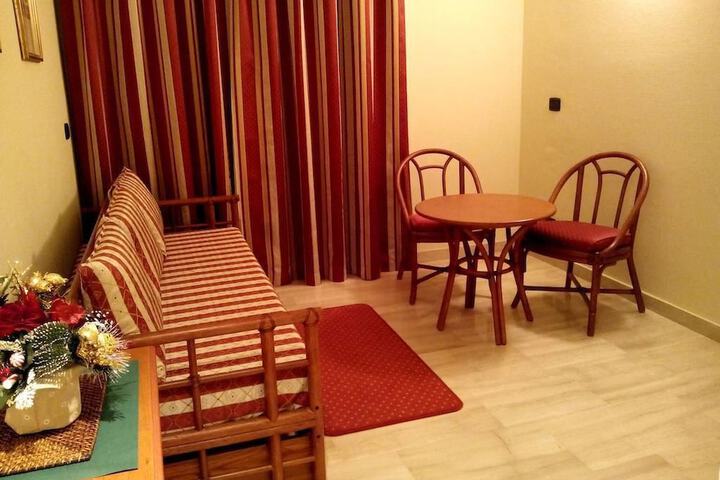 Room 9 of 19