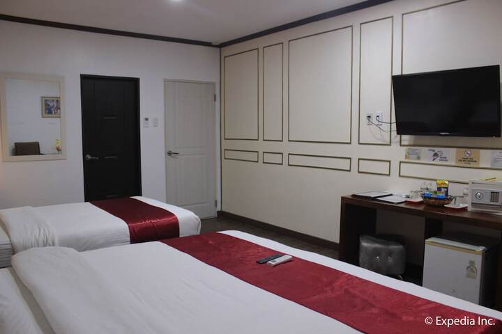 Room 18 of 98